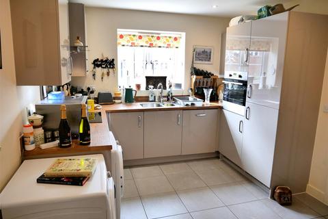 3 bedroom semi-detached house for sale, Larkspur Drive, High Penn Park, Calne