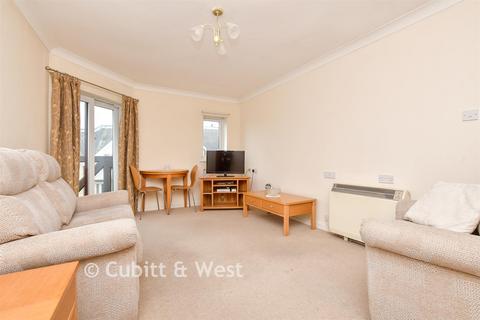 2 bedroom flat for sale, Station Road, Sutton, Surrey
