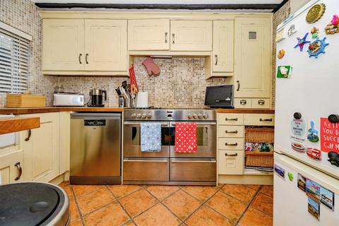 3 bedroom character property for sale, Lawn Lane, Hemel Hempstead