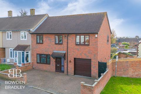 4 bedroom end of terrace house for sale, Verderers Road, Chigwell, IG7