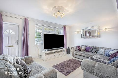 4 bedroom end of terrace house for sale, Verderers Road, Chigwell, IG7