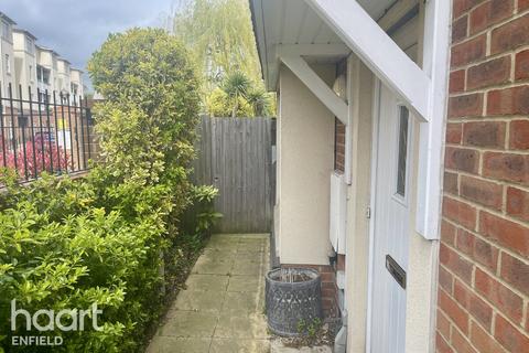 4 bedroom semi-detached house to rent, Magdalene Gardens, LONDON