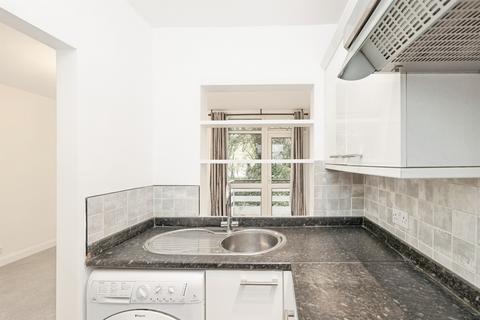 1 bedroom apartment for sale, Upton Lodge Close, Bushey