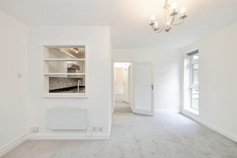 1 bedroom apartment for sale, Upton Lodge Close, Bushey