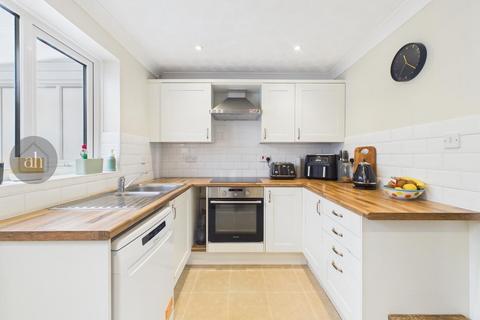 2 bedroom end of terrace house for sale, Howes Avenue, Thurston