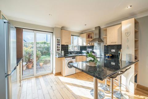 2 bedroom terraced house for sale, Varsity Drive, Twickenham TW1