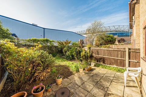 2 bedroom terraced house for sale, Varsity Drive, Twickenham TW1