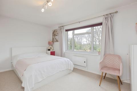 2 bedroom flat for sale, Greggs Wood Road, Tunbridge Wells, Kent, TN2