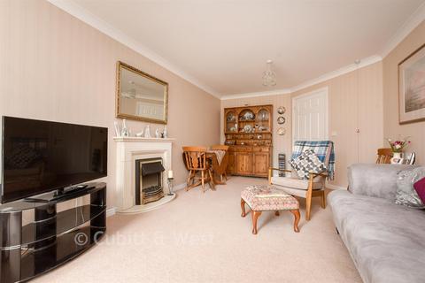 1 bedroom ground floor flat for sale, London Road, Redhill, Surrey