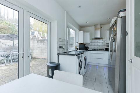 3 bedroom semi-detached house for sale, Astill Drive, Leicester, Leicestershire, LE4