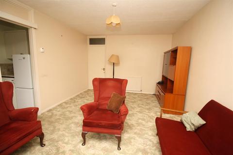2 bedroom apartment for sale, Mikern Close, Bletchley
