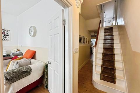 3 bedroom terraced house for sale, Plashet Road, London E13