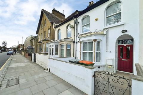 3 bedroom terraced house for sale, Plashet Road, London E13