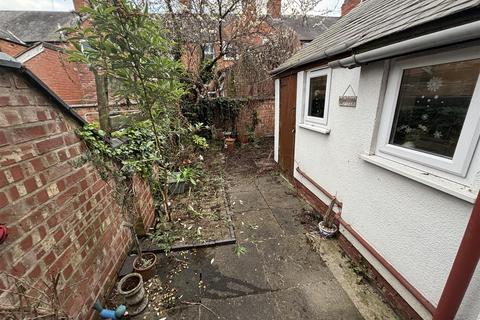 2 bedroom terraced house for sale, Bassett Street, Leicester