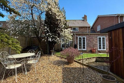 3 bedroom semi-detached house for sale, Station Road, Alderholt, SP6 3RB