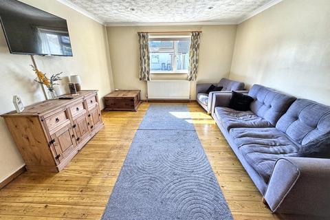 4 bedroom detached bungalow for sale, Windmill Close, Soham