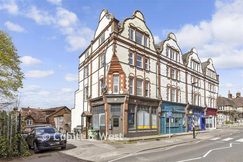 1 bedroom apartment for sale, Stable Mews, Reigate RH2