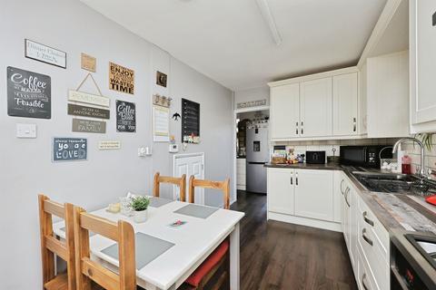 3 bedroom end of terrace house for sale, Rider Haggard Road, Norwich