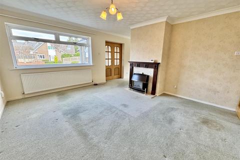 3 bedroom detached bungalow for sale, Kingsway, Mapplewell, Barnsley, S75 6EU
