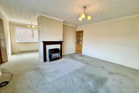 3 bedroom detached bungalow for sale, Kingsway, Mapplewell, Barnsley, S75 6EU
