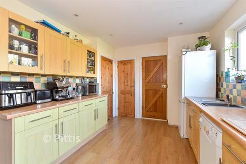 3 bedroom semi-detached house for sale, Shamblers Road, Cowes PO31