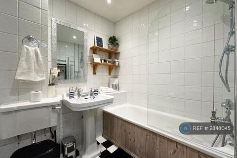 1 bedroom flat to rent, Alma Road, Windsor, SL4
