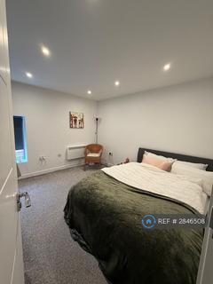 2 bedroom flat to rent, West Green Road, London, N15