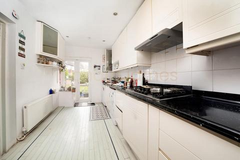3 bedroom detached house for sale, Hale Lane, London, NW7