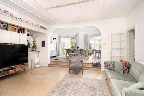 3 bedroom detached house for sale, Hale Lane, London, NW7