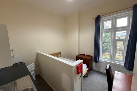 Studio to rent, Carholme Road, Lincoln, LN1