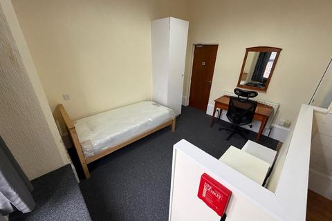 Studio to rent, Carholme Road, Lincoln, LN1