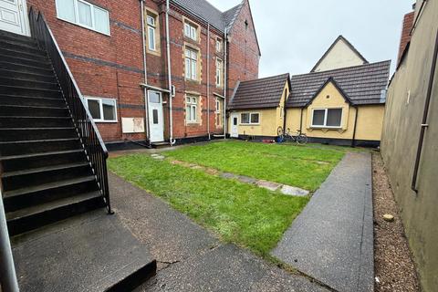Studio to rent, Carholme Road, Lincoln, LN1