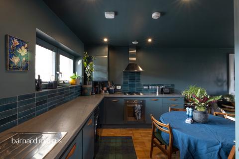 undefined, Coopers Road, London
