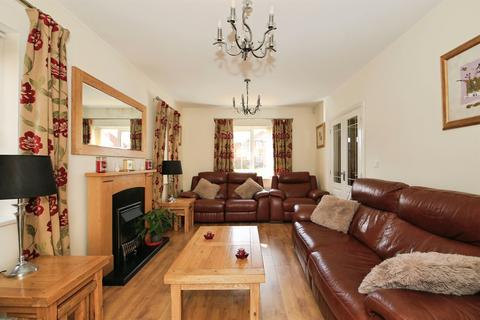 4 bedroom detached house for sale, Juno Way, Peterborough