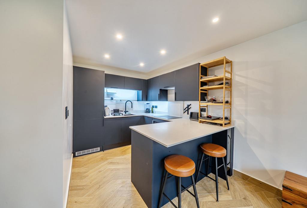 Apartment in Vale of White Horse, Dean Court, Cumnor - View 5