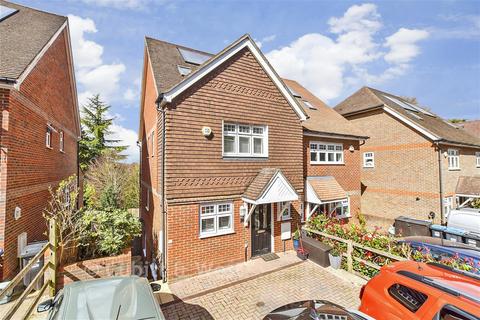 Tupwood Gardens, Caterham, Surrey