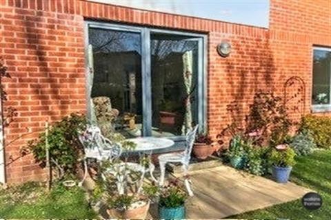 1 bedroom retirement property for sale, Eign Brook Court, The Rose Garden, Ledbury Road, Hereford, HR1