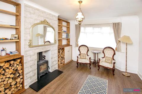 4 bedroom house to rent, Greentrees Avenue, Tonbridge