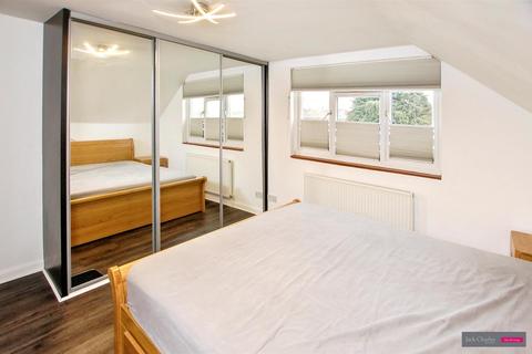 4 bedroom house to rent, Greentrees Avenue, Tonbridge