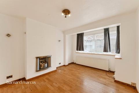 3 bedroom end of terrace house for sale, Chilmark Road, London