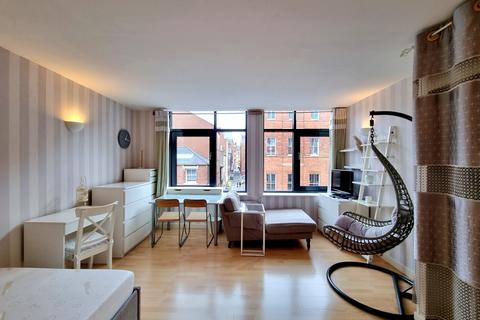 Studio for sale, Britannia House, Leeds LS1