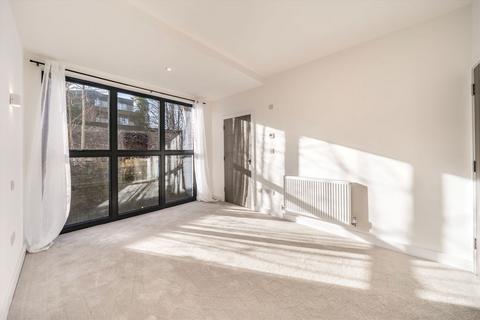 1 bedroom flat for sale, Acacia Road, Streatham SW16