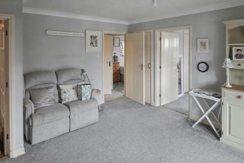 2 bedroom retirement property for sale, 11 Abbey Court, St. Martins Way, Battle, East Sussex, TN33 0TZ