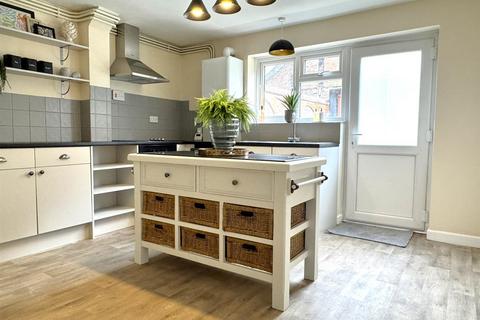 2 bedroom semi-detached house for sale, Willow Street, Ellesmere.