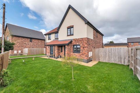 3 bedroom semi-detached house for sale, Braeburn Close, Oswestry SY11