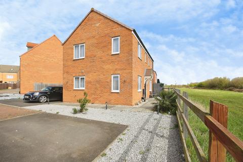 3 bedroom detached house for sale, Linus Grove, Peterborough