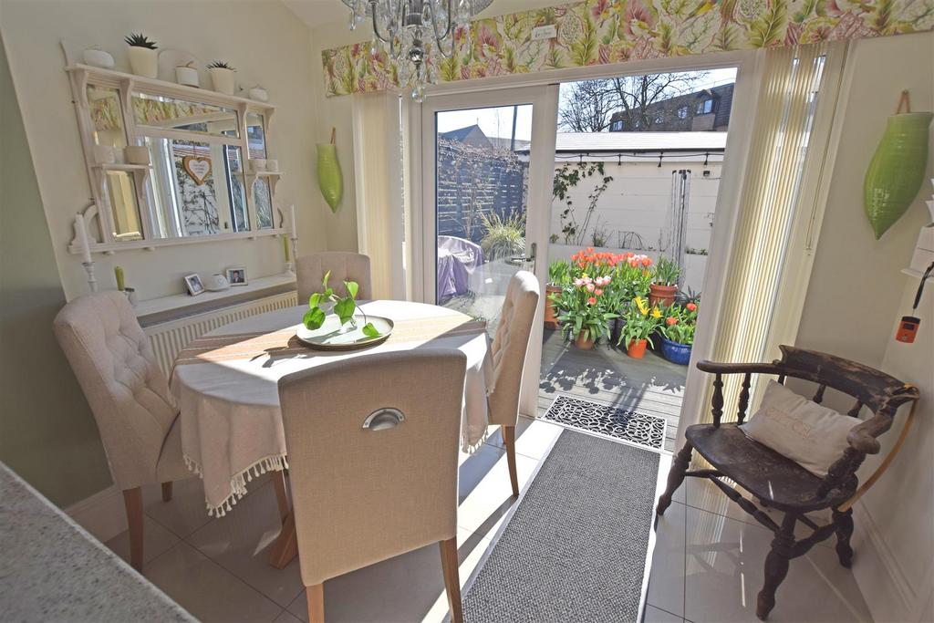 Dining Room.jpg