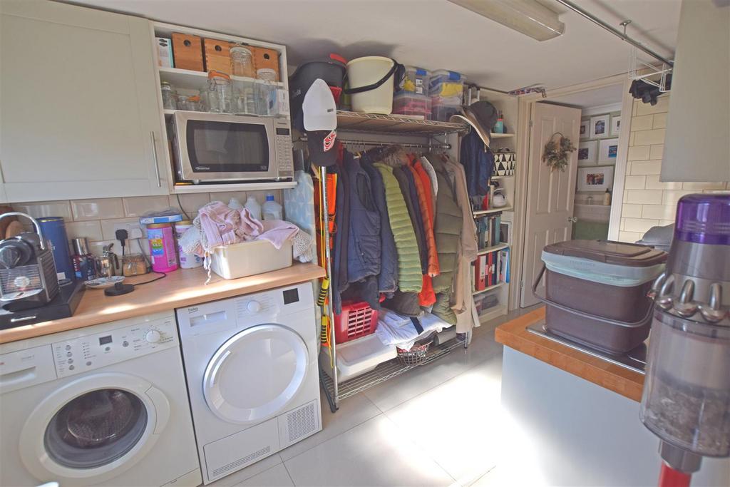 Utility Room.jpg