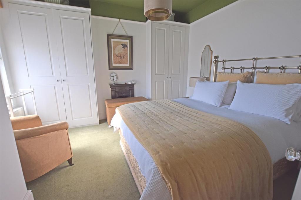 Bedroom3.jpg