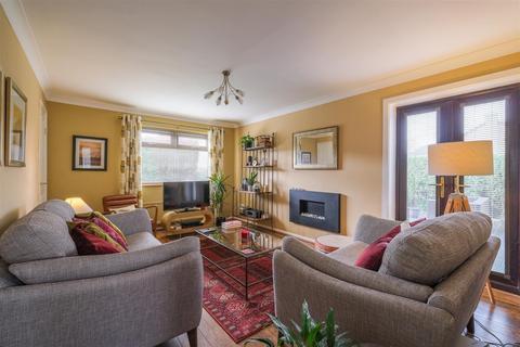 3 bedroom detached house for sale, St Giles Close, Brighouse